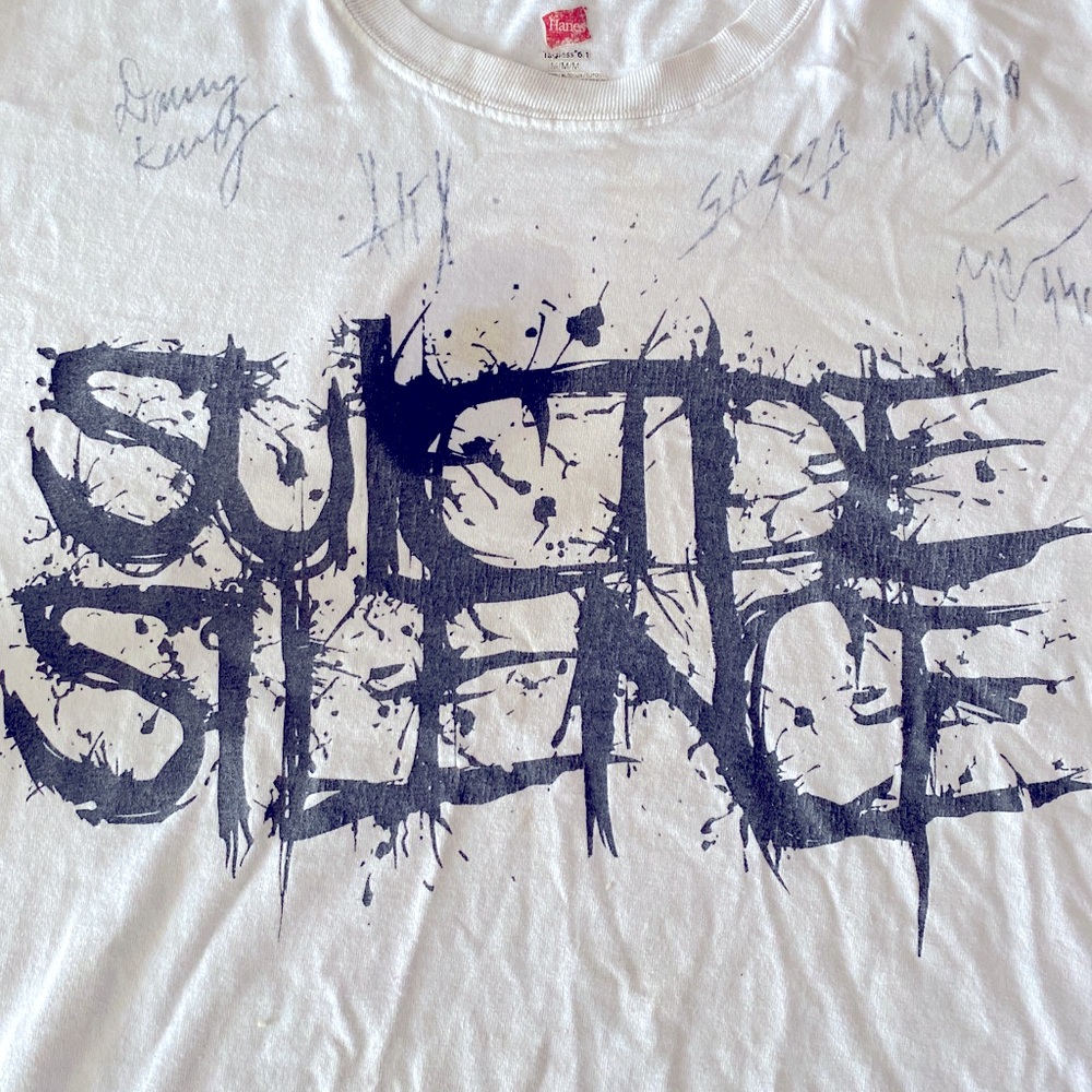Vintage autographed Suicide Silence “Pull The Trigger” band tee.